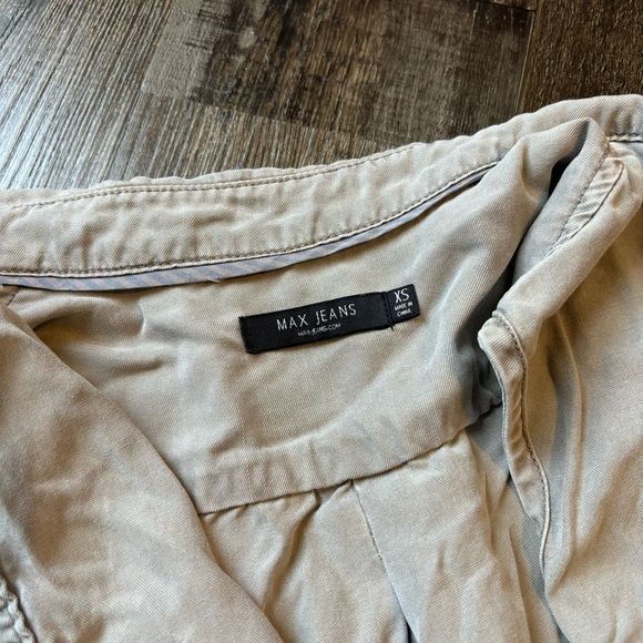 Women's Gray Sleeveless Button-Down Top, size XS - Picture 5 of 5